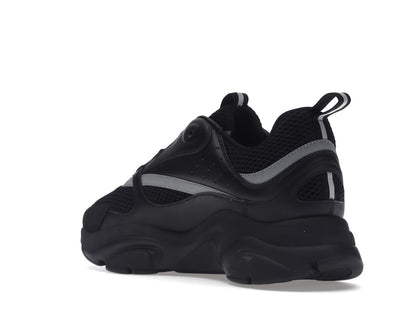 נעליים שחורות